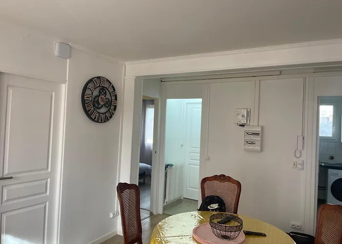 Grand Spacieux A Διαμέρισμα *